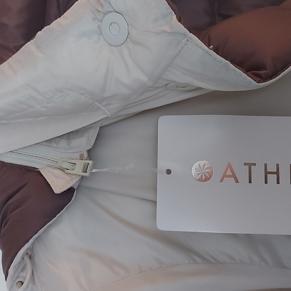 NWT Athleta Reversible Downfilled Jacket with Detachable Hood Rose/Off W… - Picture 9 of 10